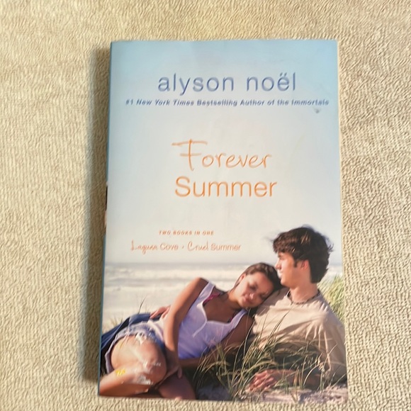 Chronicle Books Other - 📚2/$6  Forever Summer: 2 Books in 1